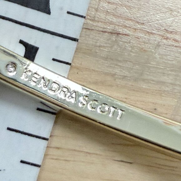 Kendra Scott Gold-Toned Polished Metal Oval Hinged Bangle Bracelet - Picture 6 of 8